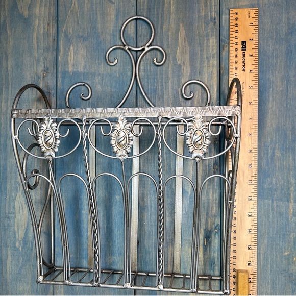 Vintage MCM Magazine Rack - Picture 14 of 15